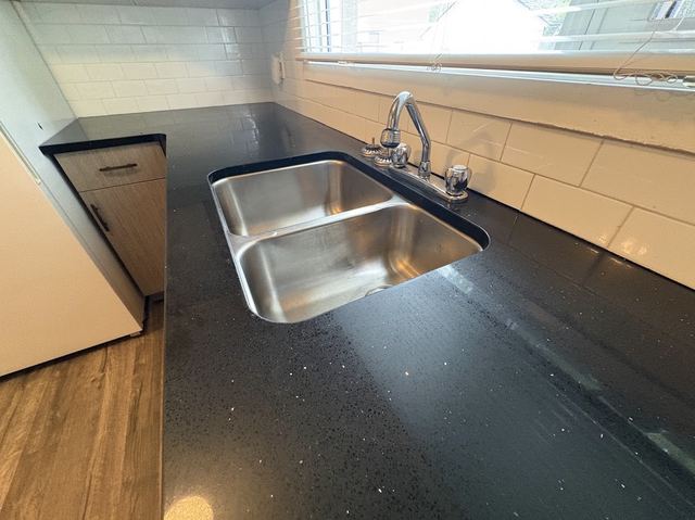 Kitchen sink